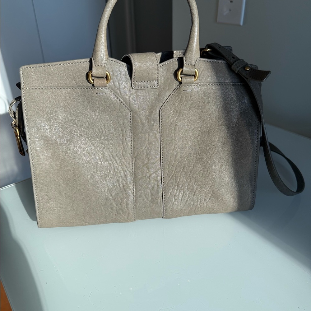 Yves Saint Laurent (YSL) Leather Cabas Y bag with Long Strap - Picture 2 of 8